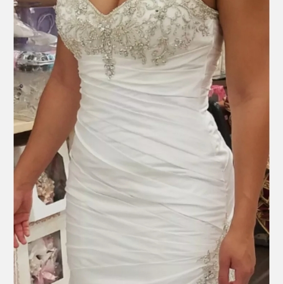 David's bridal wedding gown - Picture 7 of 9